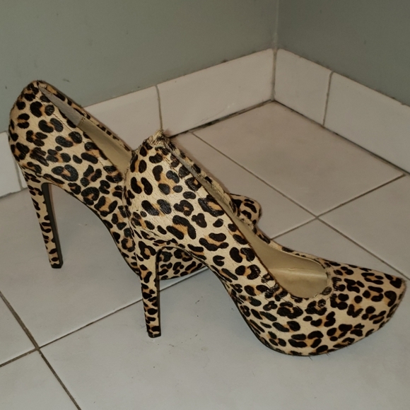 Kelsi Dagger Leopard fur stiletto heels - Picture 3 of 5